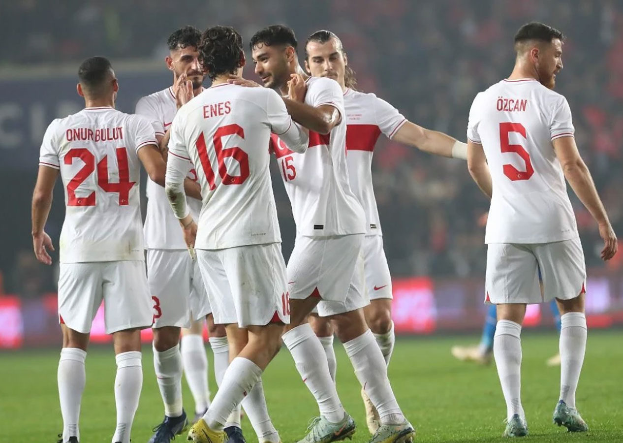 Vincenzo Montella'dan, Hırvatistan maçı öncesi ilk 11 açıklaması!