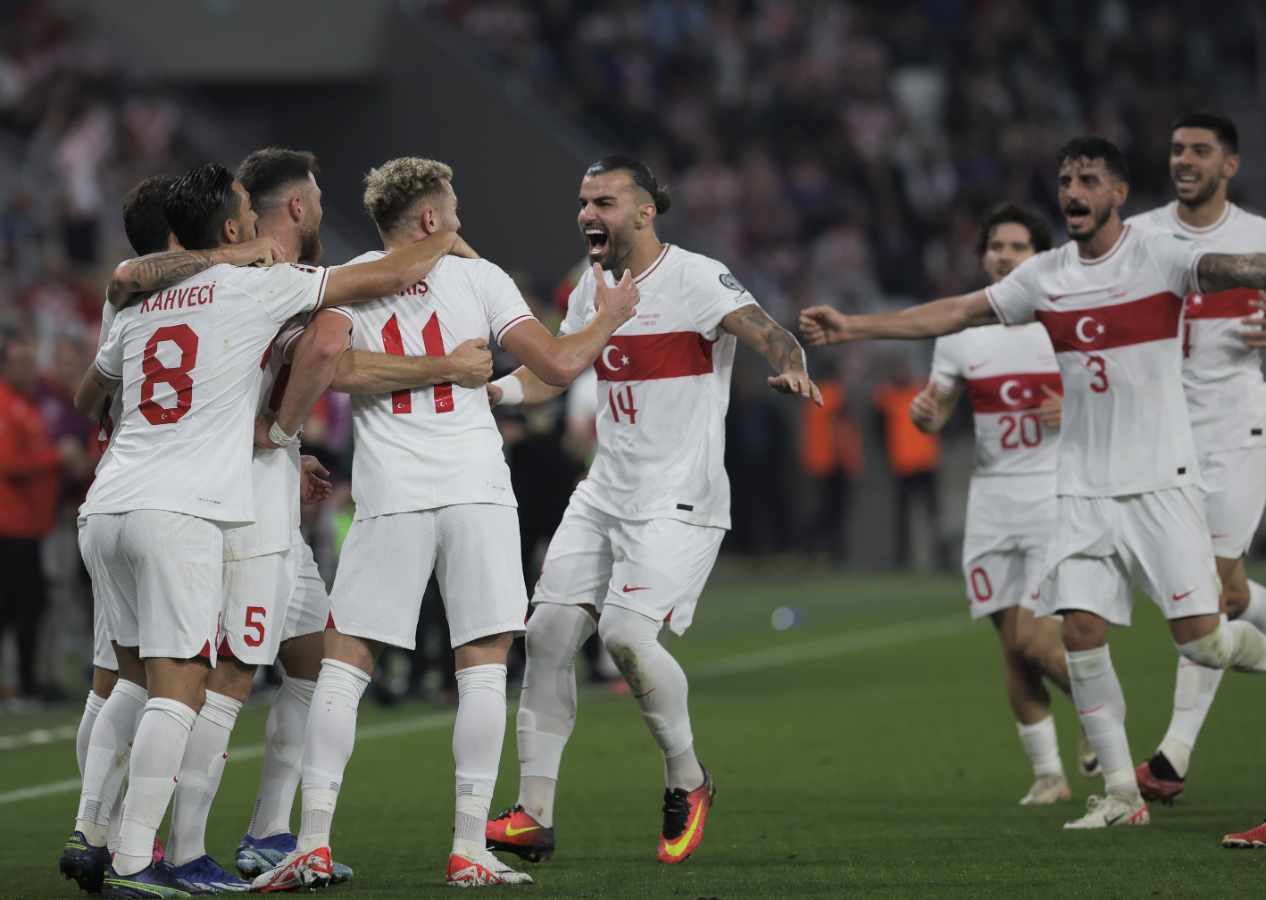 Yen Letonya'yı bitir işi! İşte EURO 2024 yolunda muhtemel 11'ler