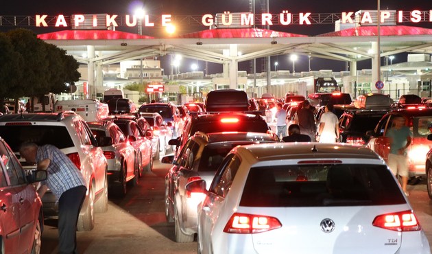 Kapıkule'de dönüş yoğunluğu devam ediyor...