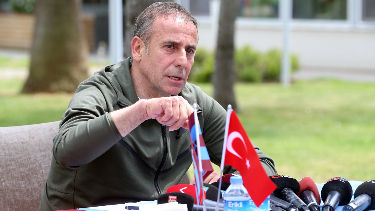Abdullah Avcı hedefi koydu, Galatasaray ve Fenerbahçe'ye gönderme yaptı
