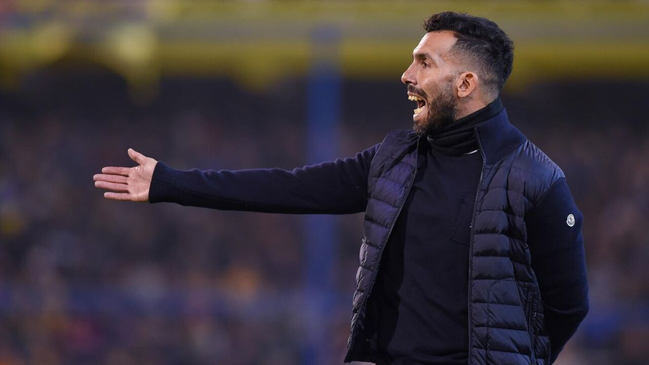 Kaza geçiren Carlos Tevez hastaneye kaldırıldı!