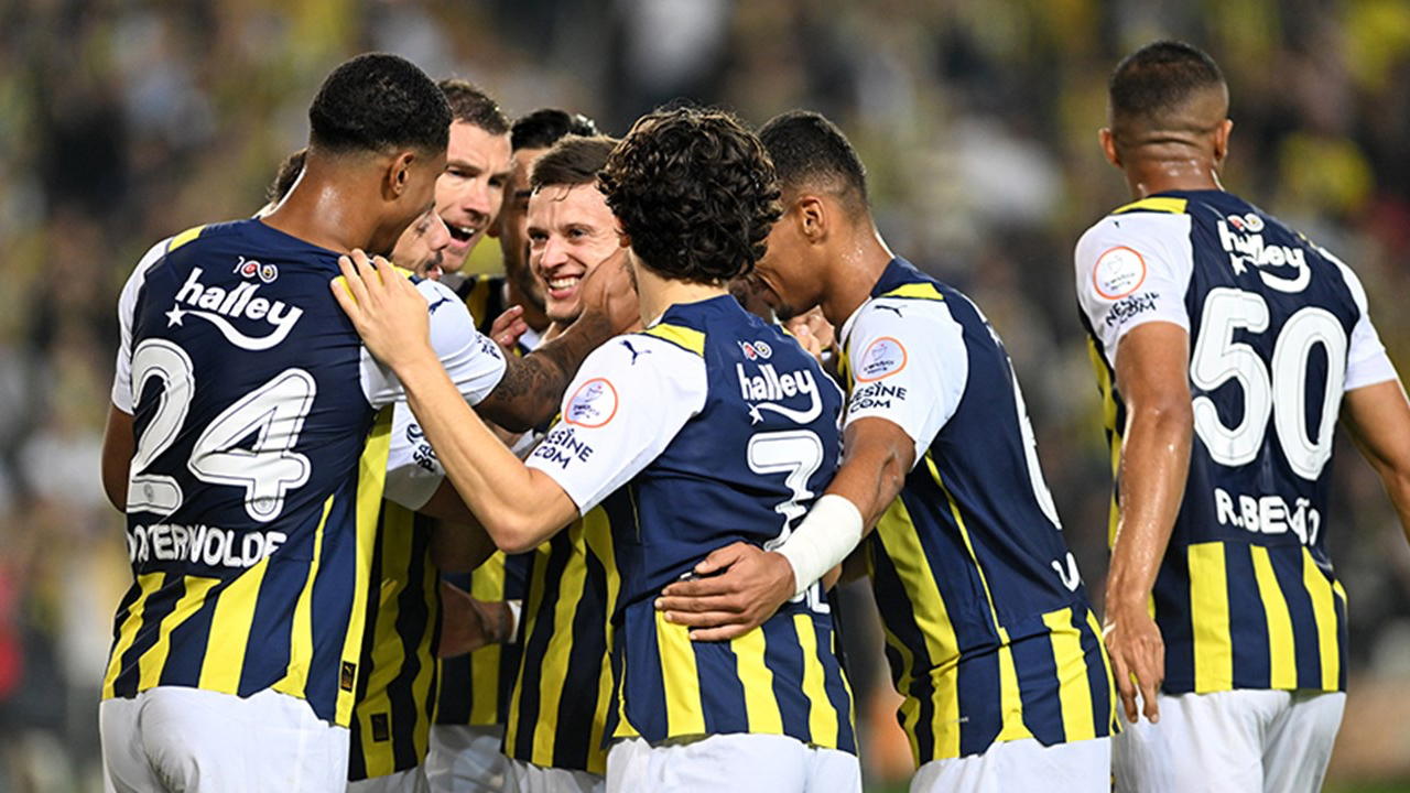 Fenerbahçe derbiyi tüm takımla birlikte izleyecek
