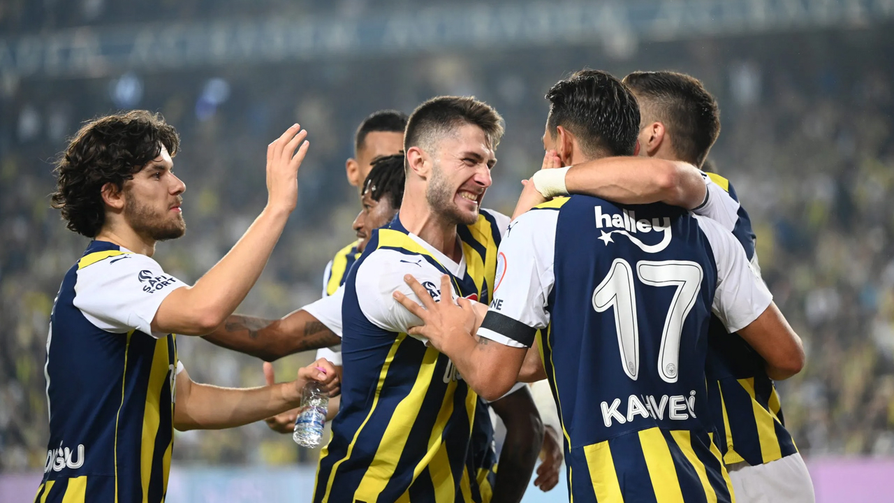 Fenerbahçe'nin 3 yıldızı, 17 takımı geride bıraktı! Gol sağanağı