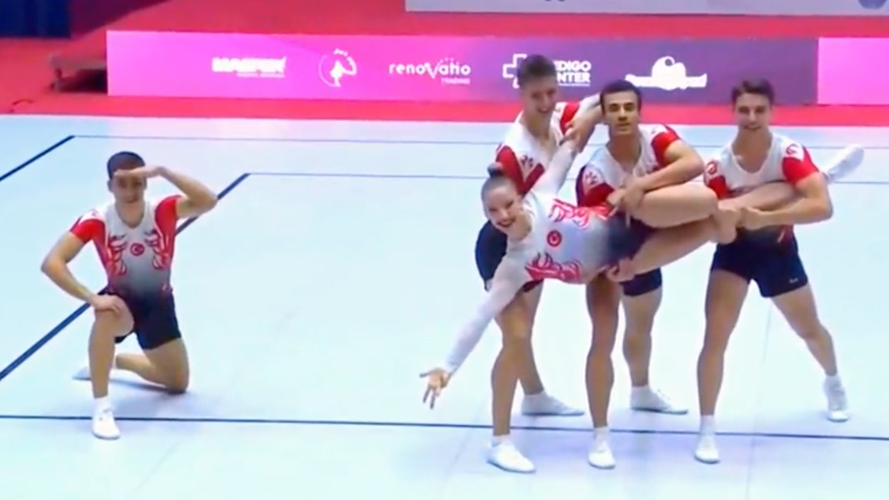 Cimnastik Milli Takımımız, horon temalı performansıyla madalyayı aldı