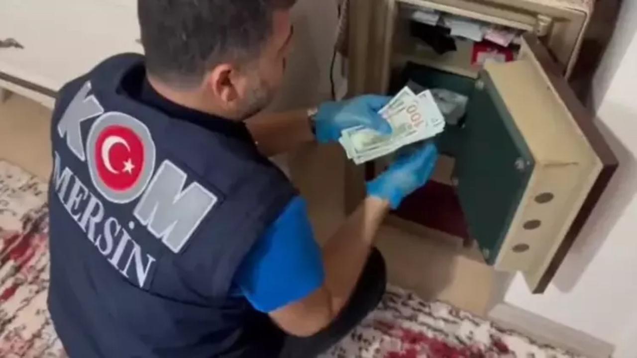 FETÖ'ye ağır darbe! 77 ilde 'Kıskaç' operasyonu: Yüzlerce kişi gözaltına alındı!