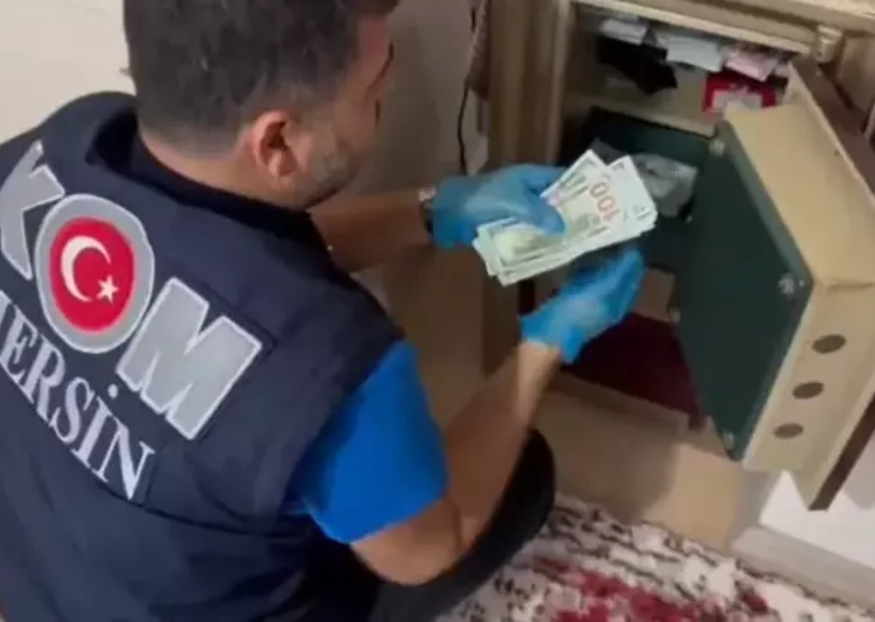 FETÖ'ye ağır darbe! 77 ilde 'Kıskaç' operasyonu: Yüzlerce kişi gözaltına alındı!