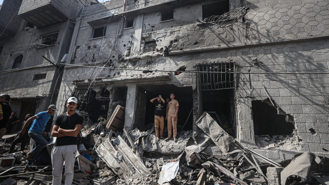 Gazze'ye atılan bombalar Hiroşima'ya atılan atom bombasına eşdeğer!