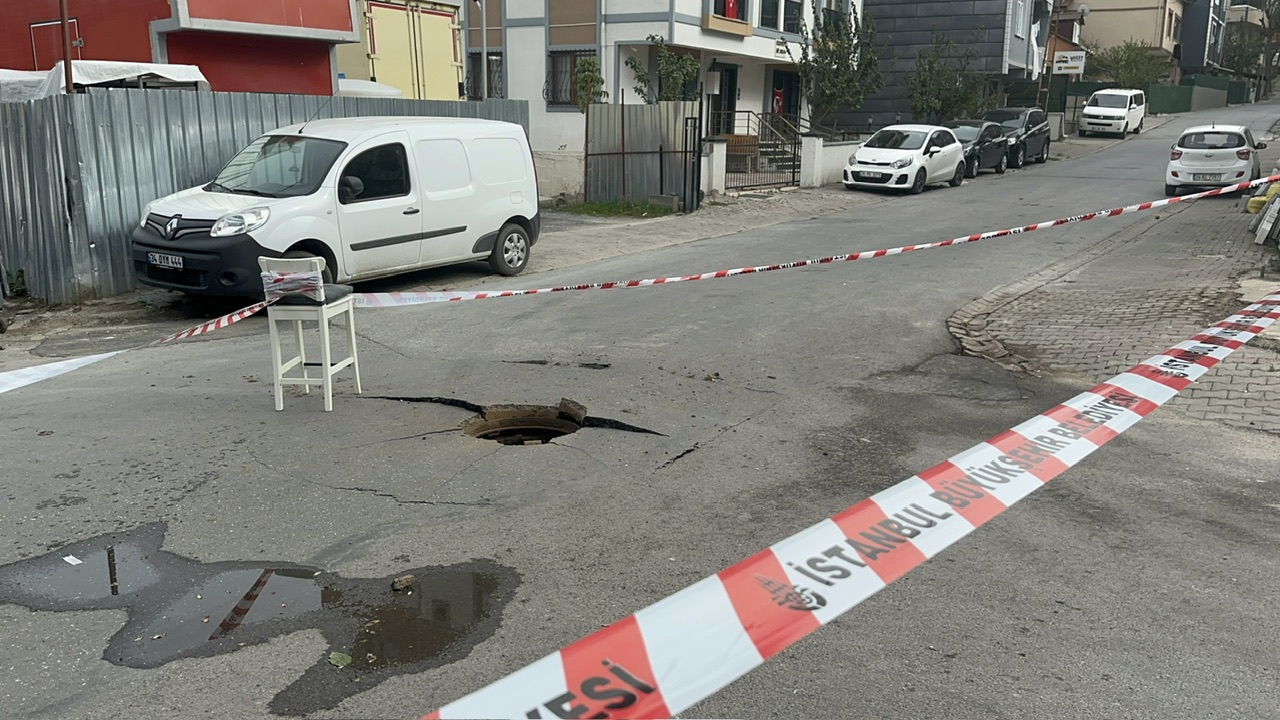 Ümraniye'de rögarda patlama meydana geldi: Herkes bomba sandı