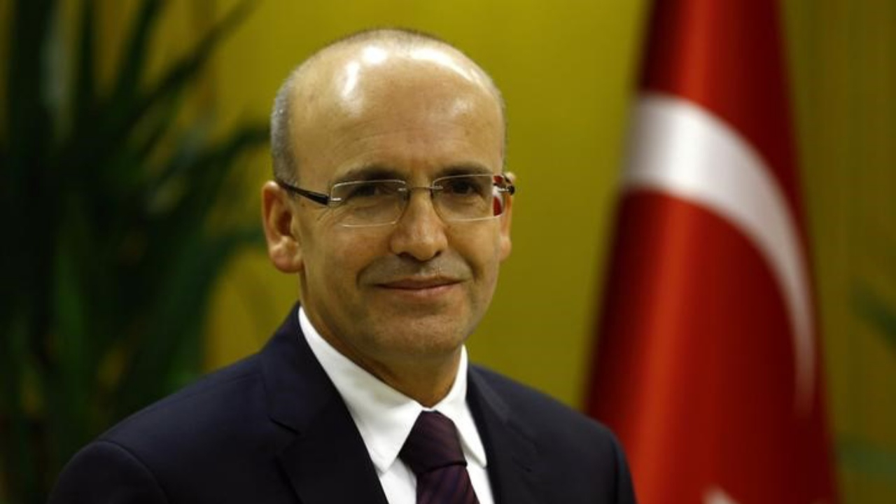 Bakan Şimşek'ten sadeleşme açıklaması: Amaç krediye erişimi kolaylaştırmak TL'ye geçişi özendirmek