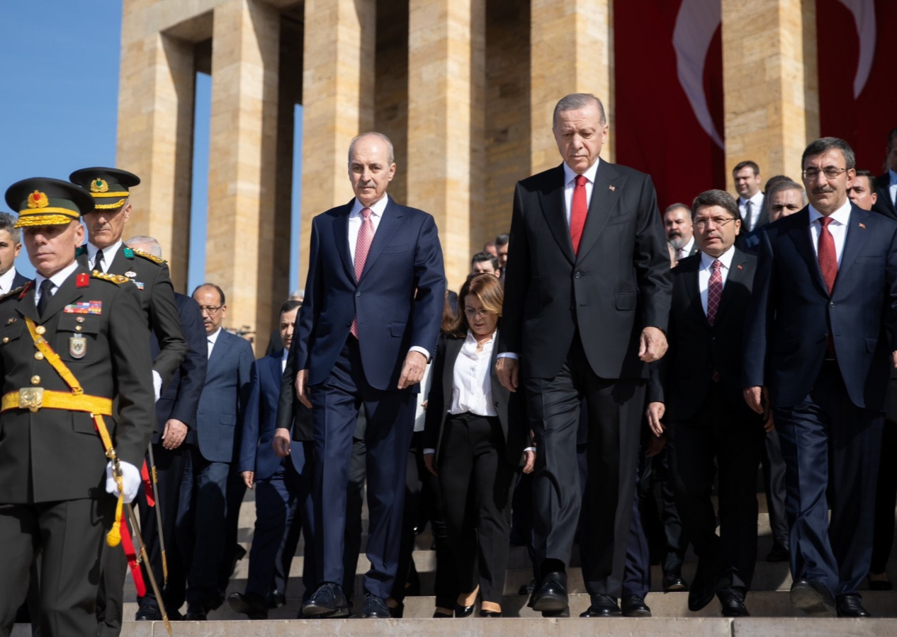 Cumhurbaşkanı Erdoğan ve devlet erkanı Anıtkabir'de! Erdoğan: Cumhuriyetimiz hiç olmadığı kadar güvendedir!