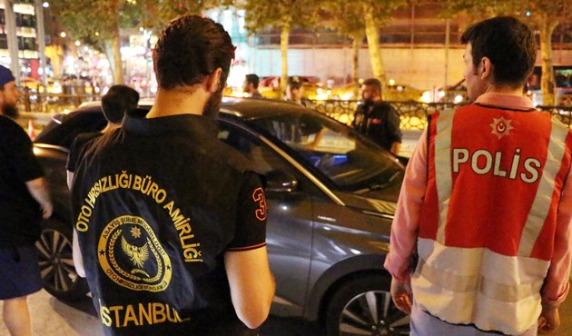 İstanbul'da helikopter destekli dev uygulama...