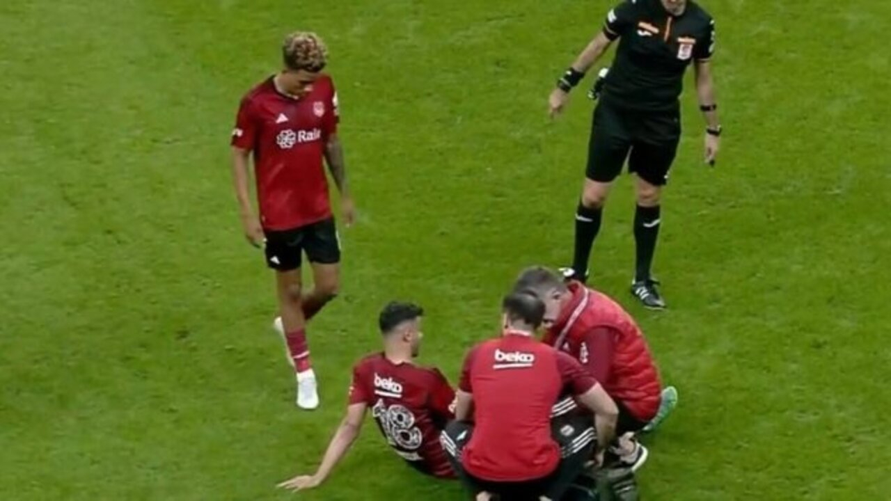 Beşiktaş'ta sakatlık şoku! Sahayı terk etti...
