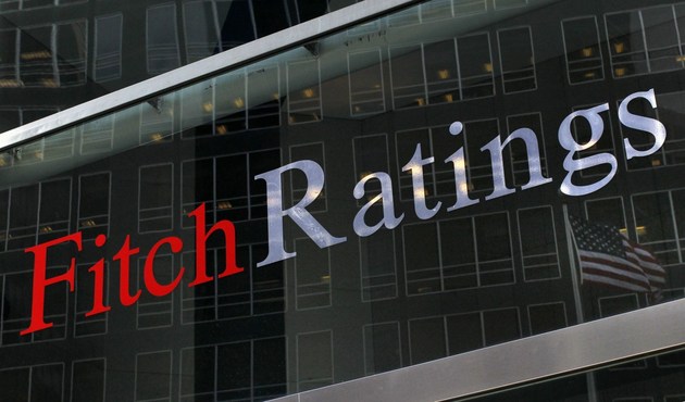 Fitch Yunanistan'ın kredi notunu yükseltti...