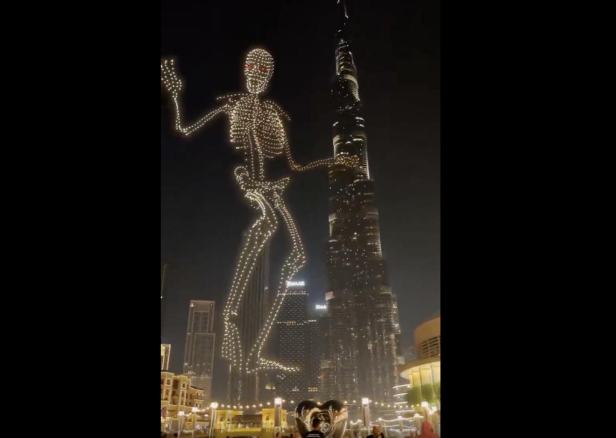 Gazze'de çocuklar parçalanarak ölürken Dubai'de Araplar Cadılar Bayramı kutluyor!