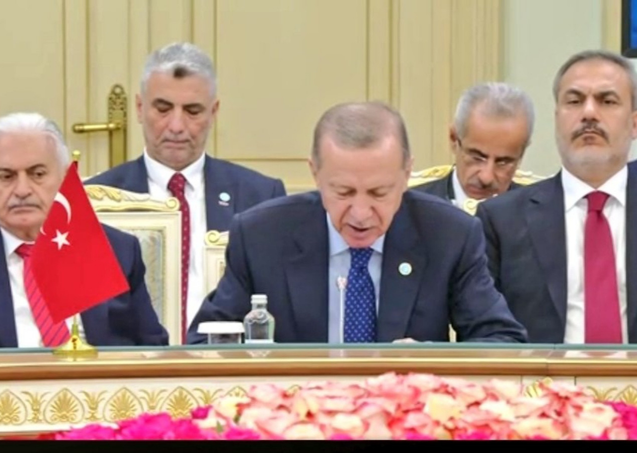 Cumhurbaşkanı Erdoğan'dan Astana'da tarihi mesajlar: Gazze'de insanlığa karşı suç işleniyor, önceliğimiz ateşkes!
