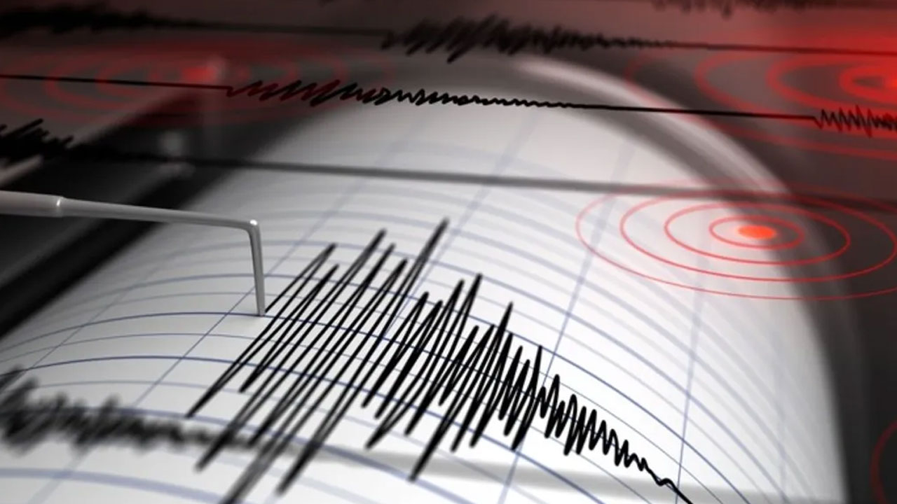 AFAD duyurdu: Çanakkale'de gece korkutan deprem