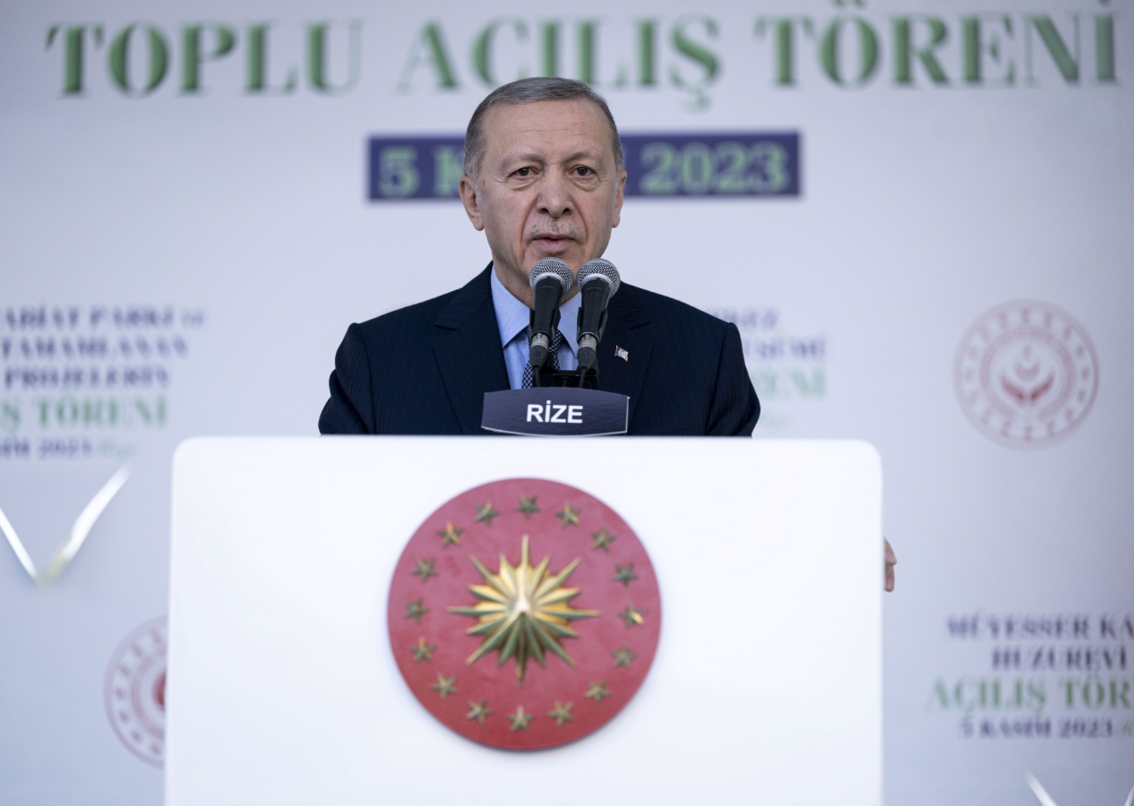 Cumhurbaşkanı Erdoğan'dan Özgür Özel için ilk yorum: "Yeni gelen de Bay Bay Kemal gibi ilk Demirtaş’a selam verdi. Al birini vur ötekine"