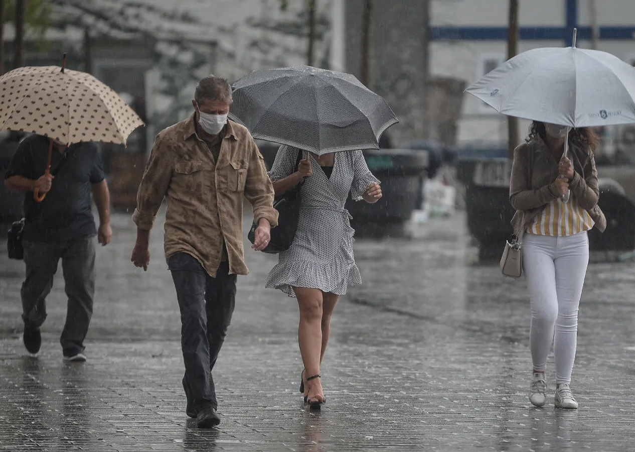 Hafta sonu planı yapanlar dikkat! Meteoroloji'den İstanbul dahil çok sayıda ile uyarı: Sağanak geliyor!