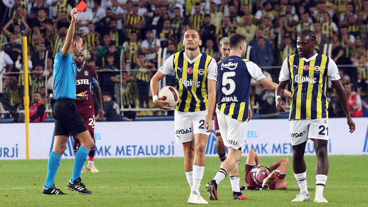Fenerbahçe üç sezondur liderliği Trabzonspor maçında kaybediyor
