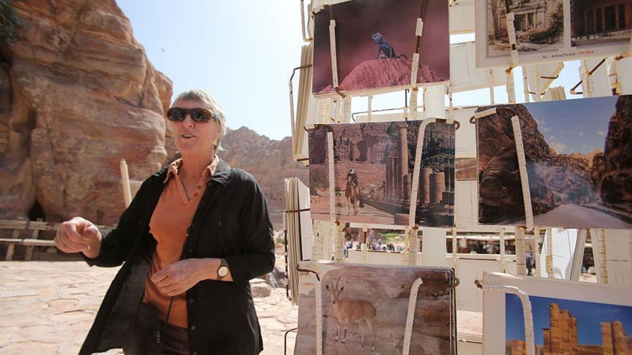 Yeni Zelanda'dan geldi, Petra'da bir bedevi ile evlendi