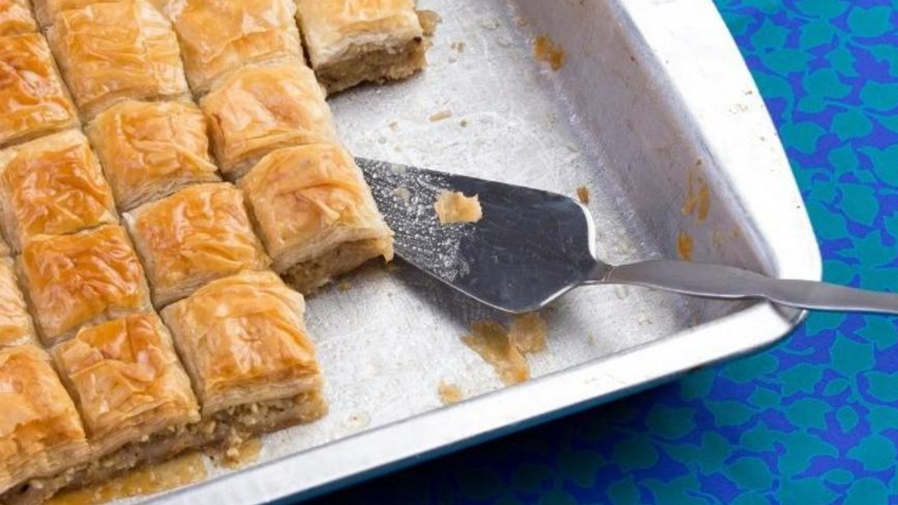Gelinim Mutfakta yeni gelin baklavası tarifi!