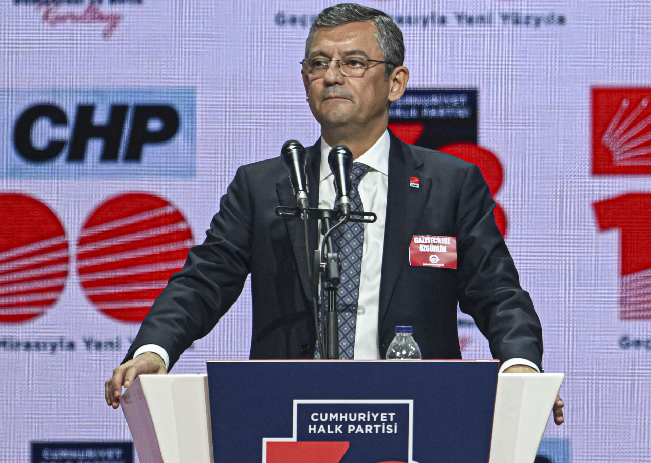 Özgür Özel kurultay konuşmasında Selahattin Demirtaş ve Osman Kavala'ya selam verdi