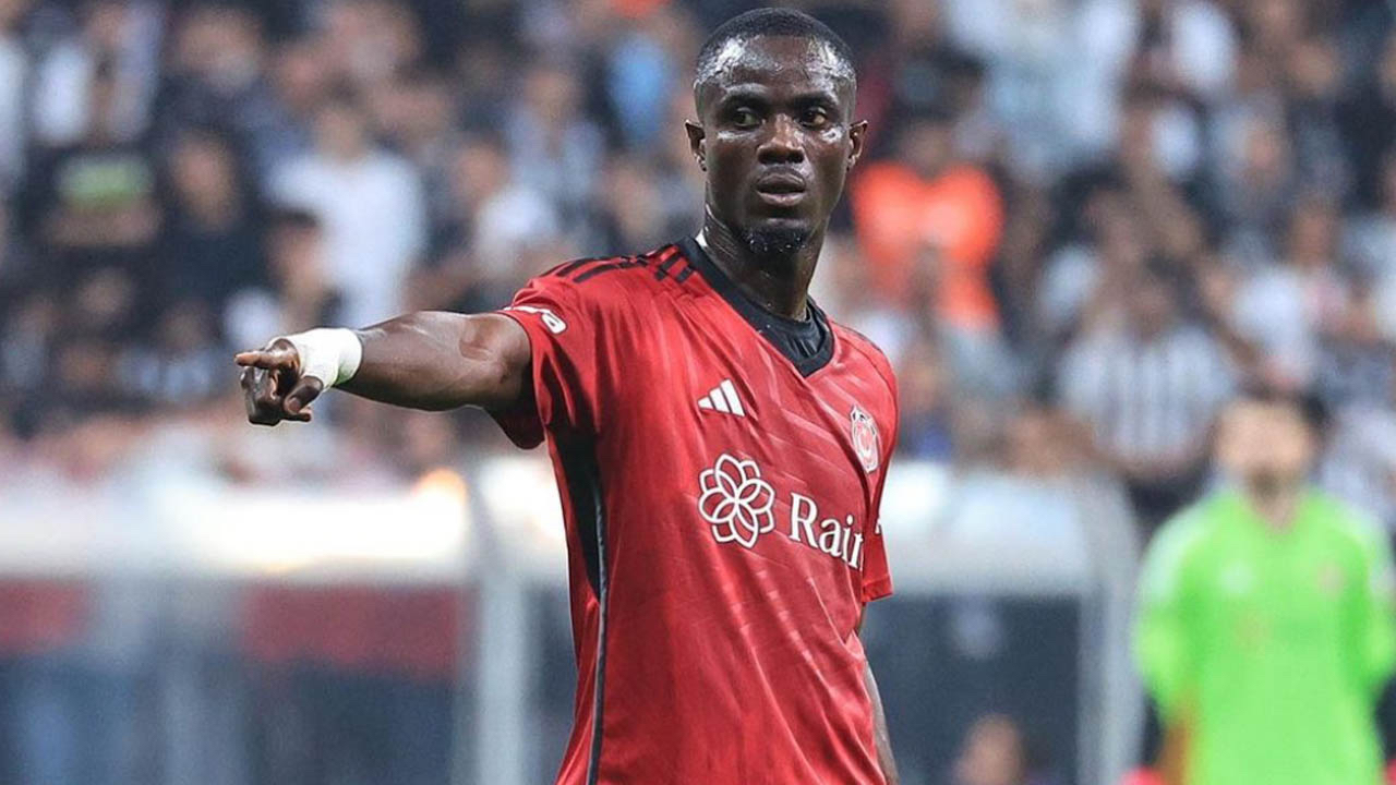 Eric Bailly dün gece yaşananlarla ilgili özür mesajı yayımladı