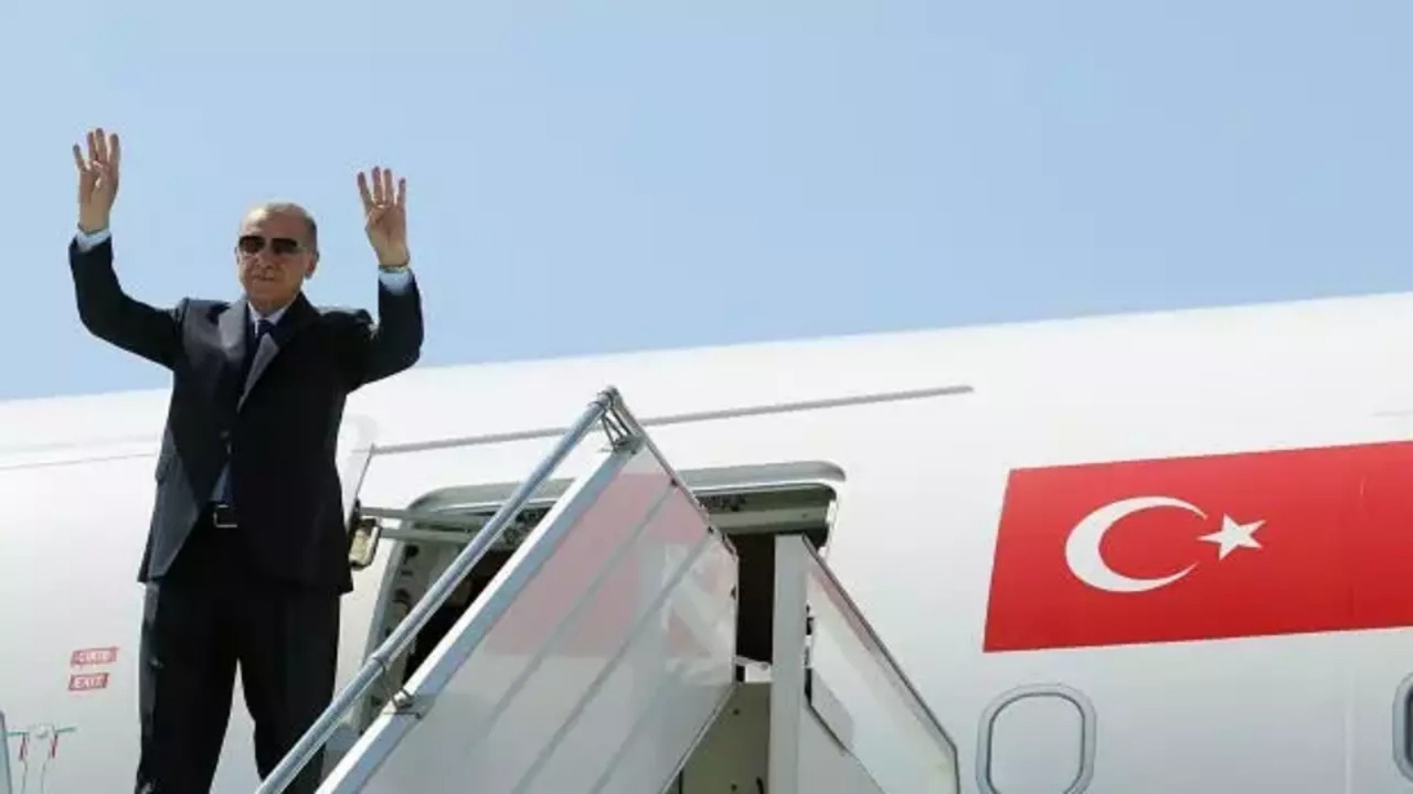 Cumhurbaşkanı Erdoğan yarın Ekonomik İşbirliği Teşkilatı Zirvesi içinÖzbekistan'a gidecek