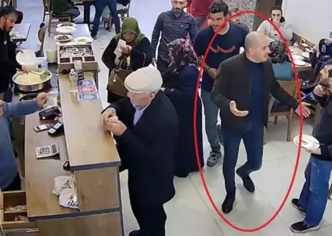 Döneri beğenmediğini söyleyip hesabı ödemeden gitmişti! O kaymakamdan açıklama geldi...