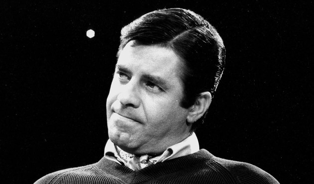 Ünlü komedyen Jerry Lewis hayatını kaybetti...