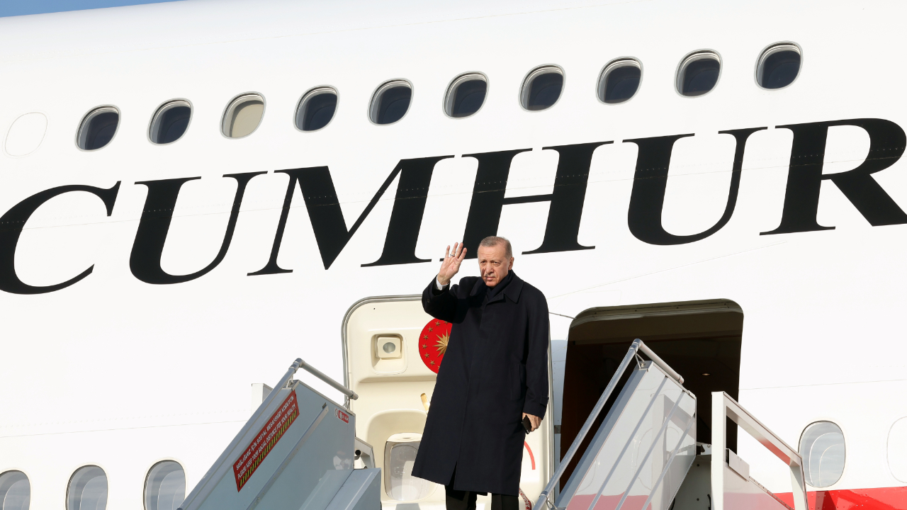 Cumhurbaşkanı Erdoğan, 8. Olağanüstü İslam Zirvesi için Suudi Arabistan'a gitti