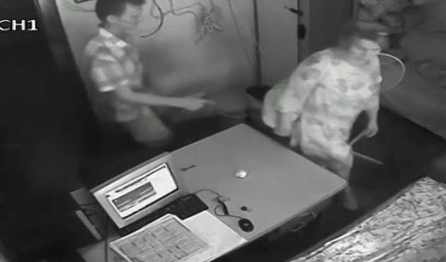 DEAŞ zanlısı yakalanmadan önce annesini tehdit etti: Açık giyiniyorsun...
