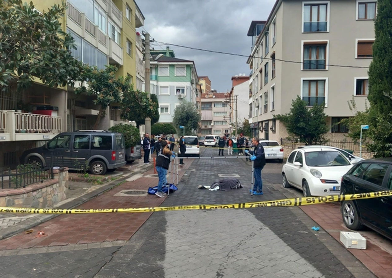 Denizli'de sokak ortasında cinayet! Karısı ile birlikte yürüyen adamı vurdu! Cinayetten 4 saat önce paylaşım yaptı
