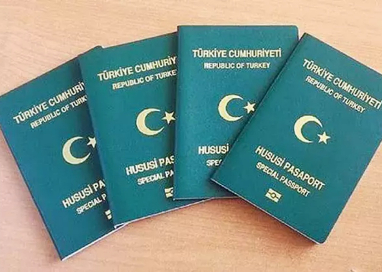 Gazetecilerden yeşil pasaport talebi! Cumhurbaşkanı Erdoğan ile görüştüler