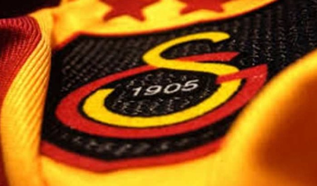 Galatasaray’a dört gözle beklediği isimden kötü haber!