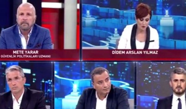 ‘Siri’ canlı yayında konuştu, konuklar şaştı kaldı / VİDEO