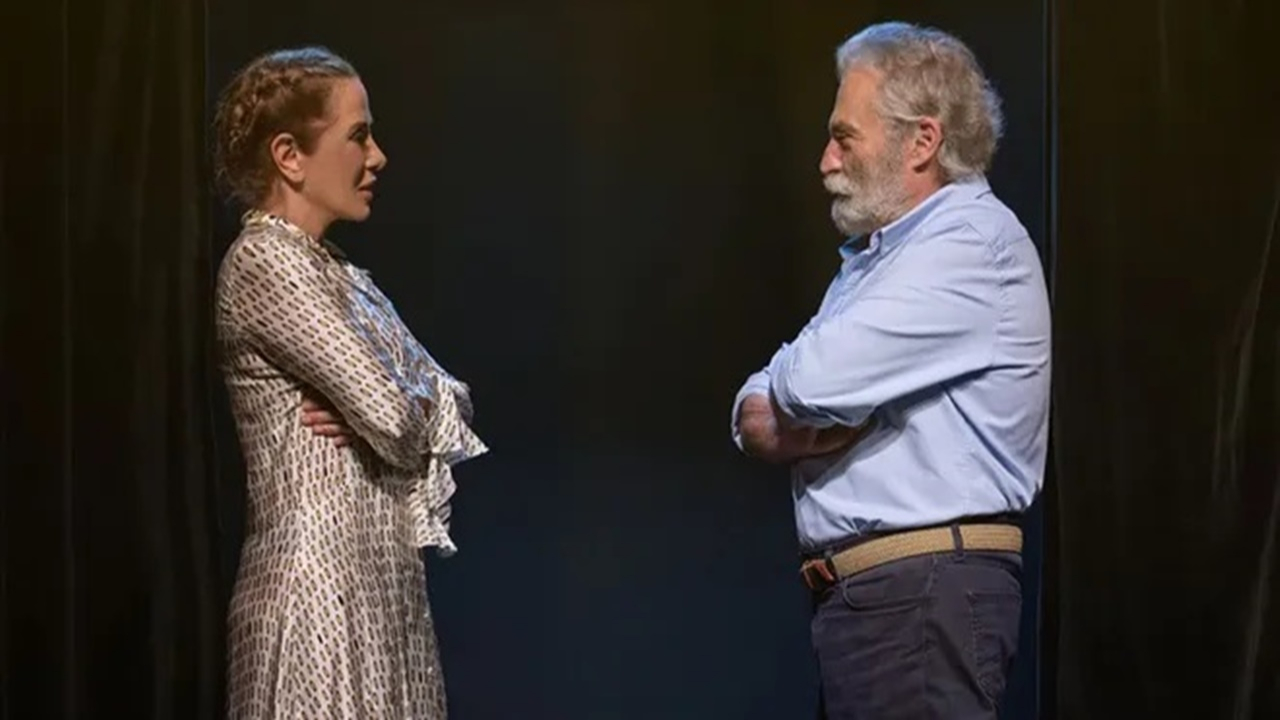 Haluk Bilginer'den hayranlarını üzen haber! Hastalığa yakalandı, oyunu ertelendi