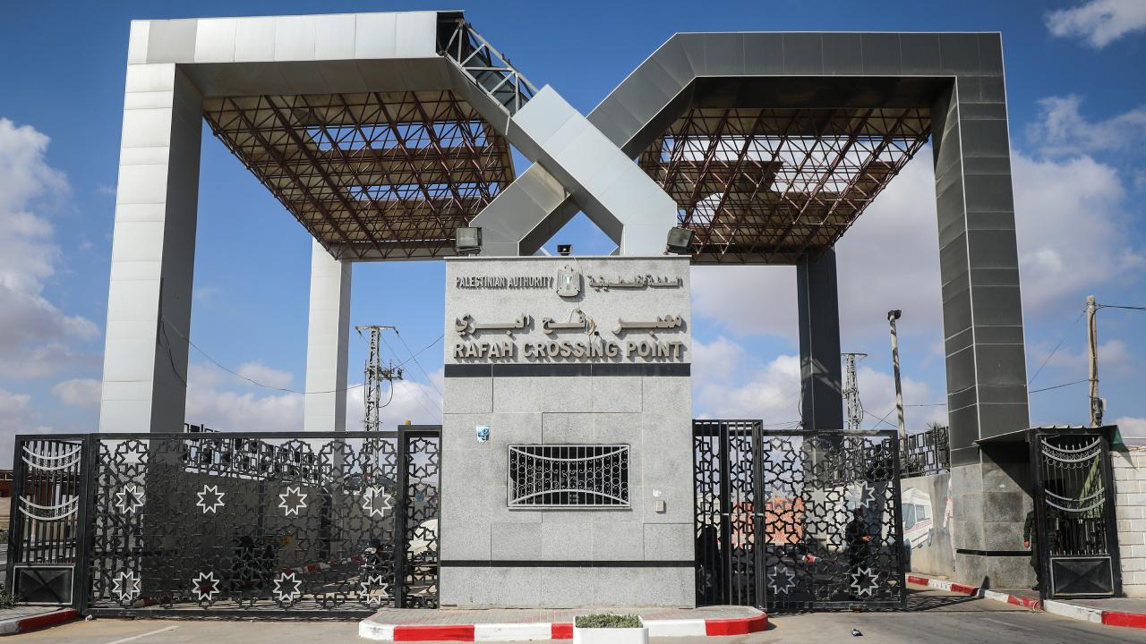 Dışişleri Bakanlığı duyurdu: 87 kişi Mısır'a ulaştı!