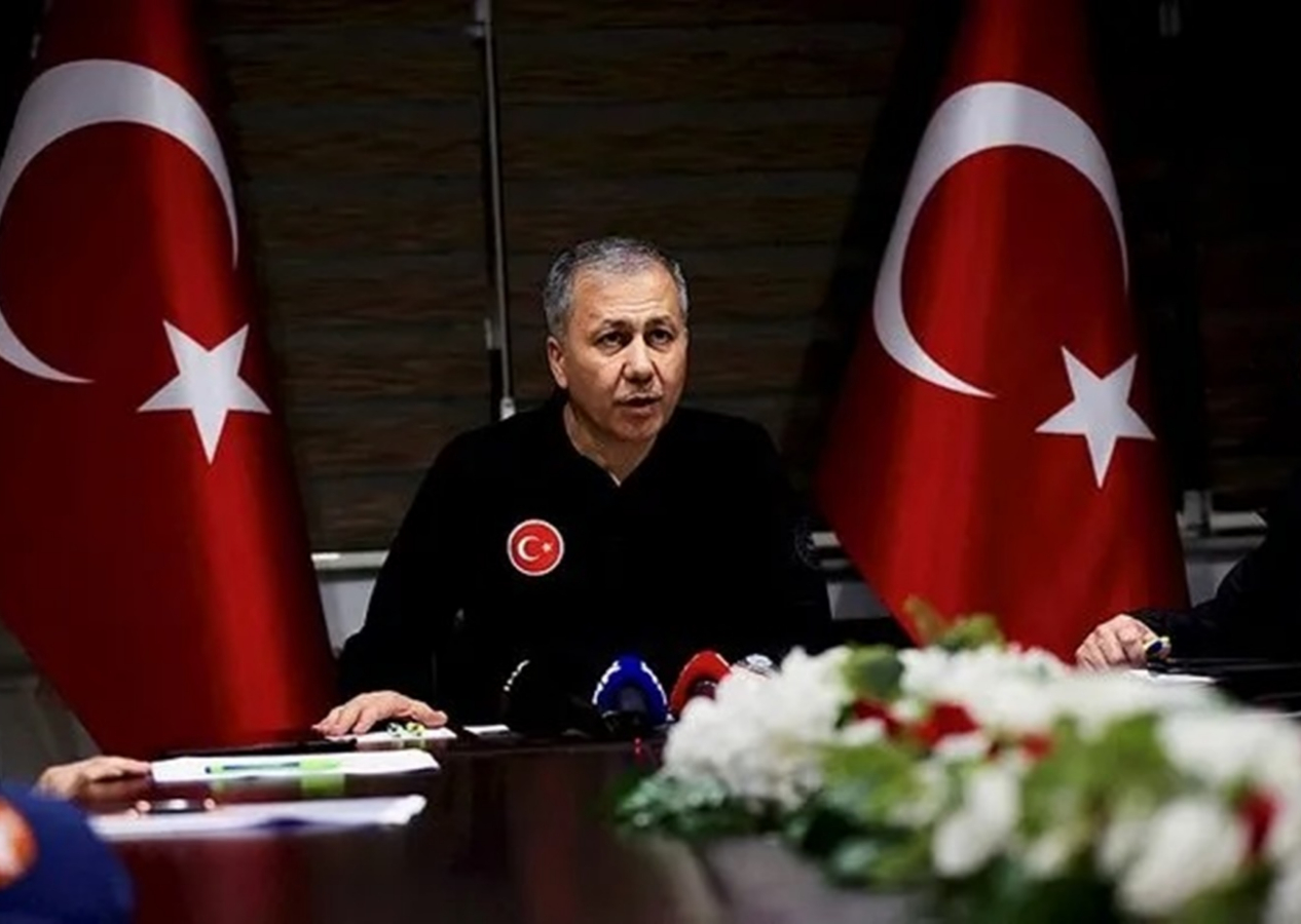 Bakan Yerlikaya, Zonguldak'ta iletişimin kesildiği geminin battığını duyurdu! ''12 kişilik mürettebattan haber yok''