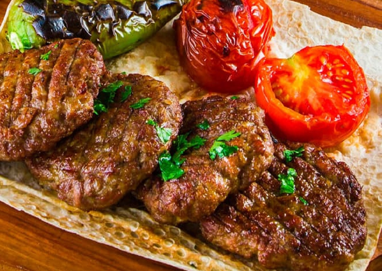 Ev Yapımı Köfte Tarifi! Evde En Güzel Köfte Nasıl Yapılır? Köfte Tarifi Malzeme Listesi...