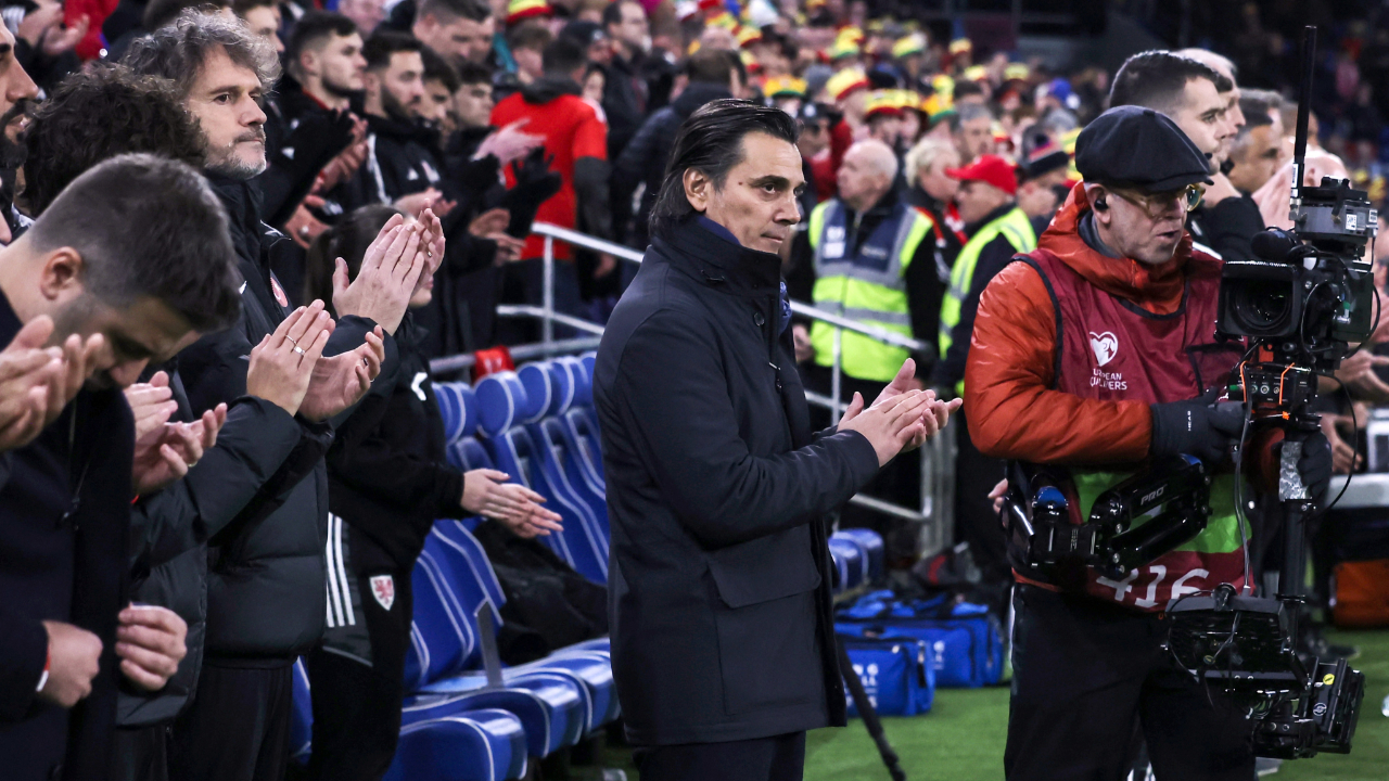 Montella'nın ağabeyi rahatsızlandı: A Milli Takım'ın uçağı acil iniş yaptı!