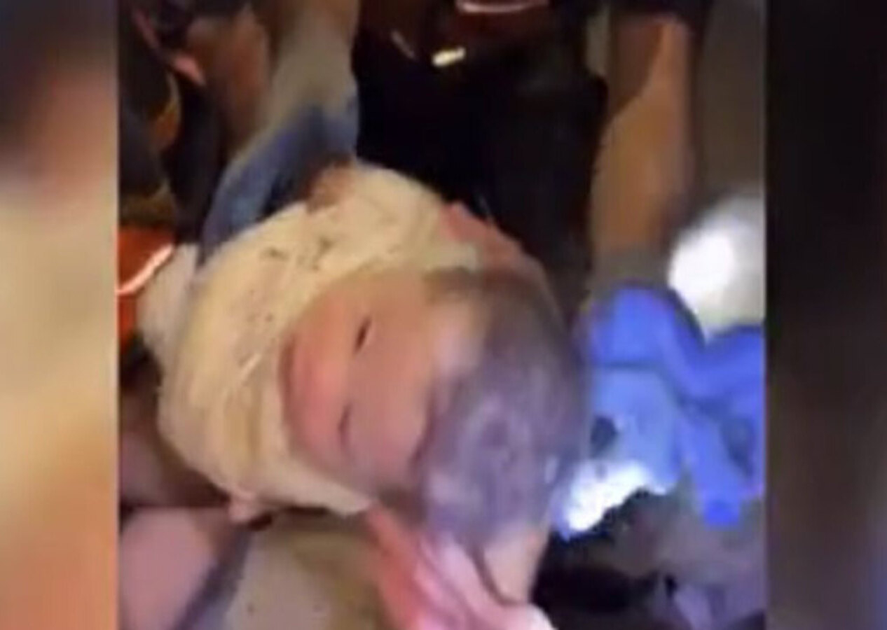 Gazze'nin mucizesi bu bebek! 37 gün sonra kurtarıldı