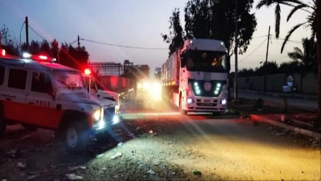 Filistin Kızılayı’ndan Gazze Paylaşımı: İnsani ara süresince Gazze'nin kuzey bölgesine 150’ye yakın tır yardım ulaştırdık…