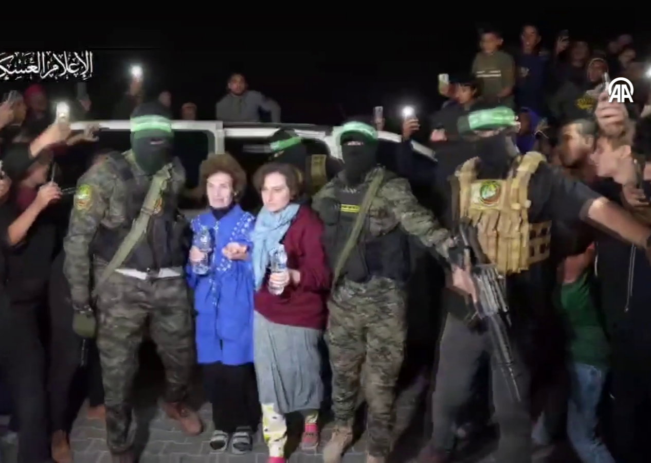 Dünya bu görüntüleri izledi! Hamas paylaştı: İşte rehine takası anı!