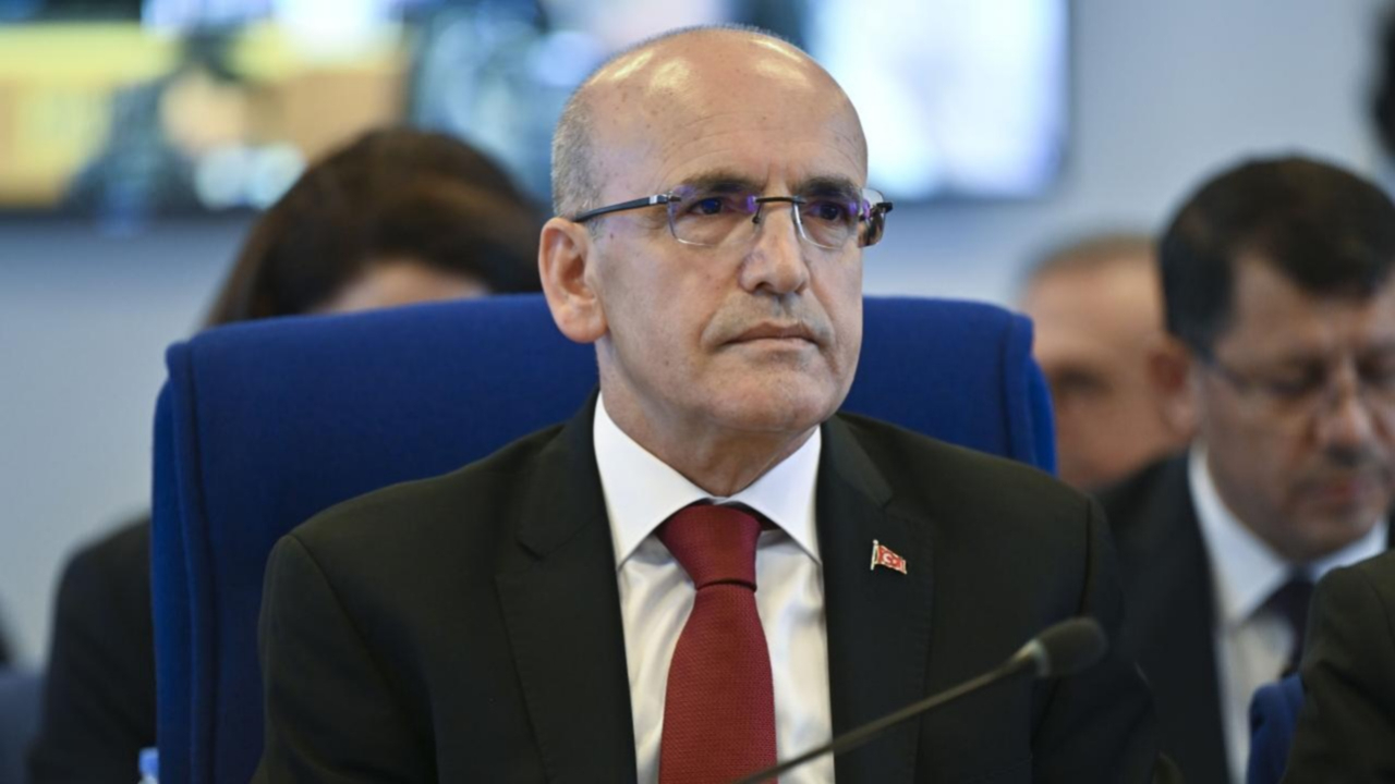 Bakan Şimşek'ten büyüme değerlendirmesi! Yatırım ve ihracat arttı