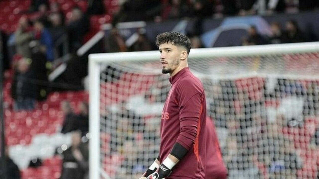 Galatasaray taraftarından Altay Bayındır'a şok tepki!