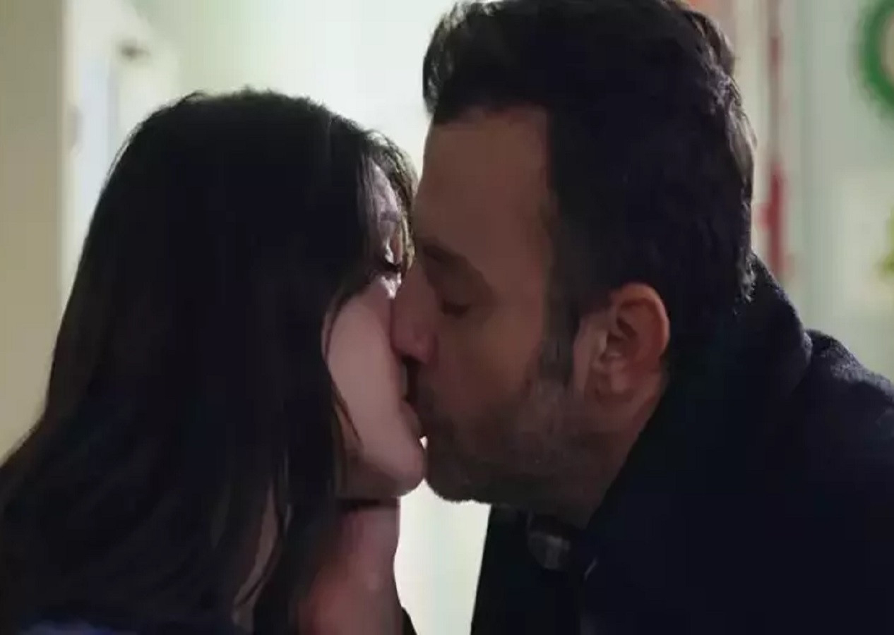 O sahneler izleyenlerin içini ısıttı! Dilek Taşı son bölümde romantik anlar! Mustafa'dan Figen'e evlilik teklifi...