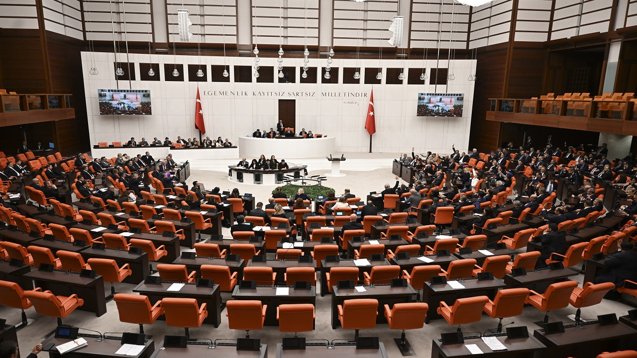 TBMM Genel Kurulunda 5 madde onaylandı!