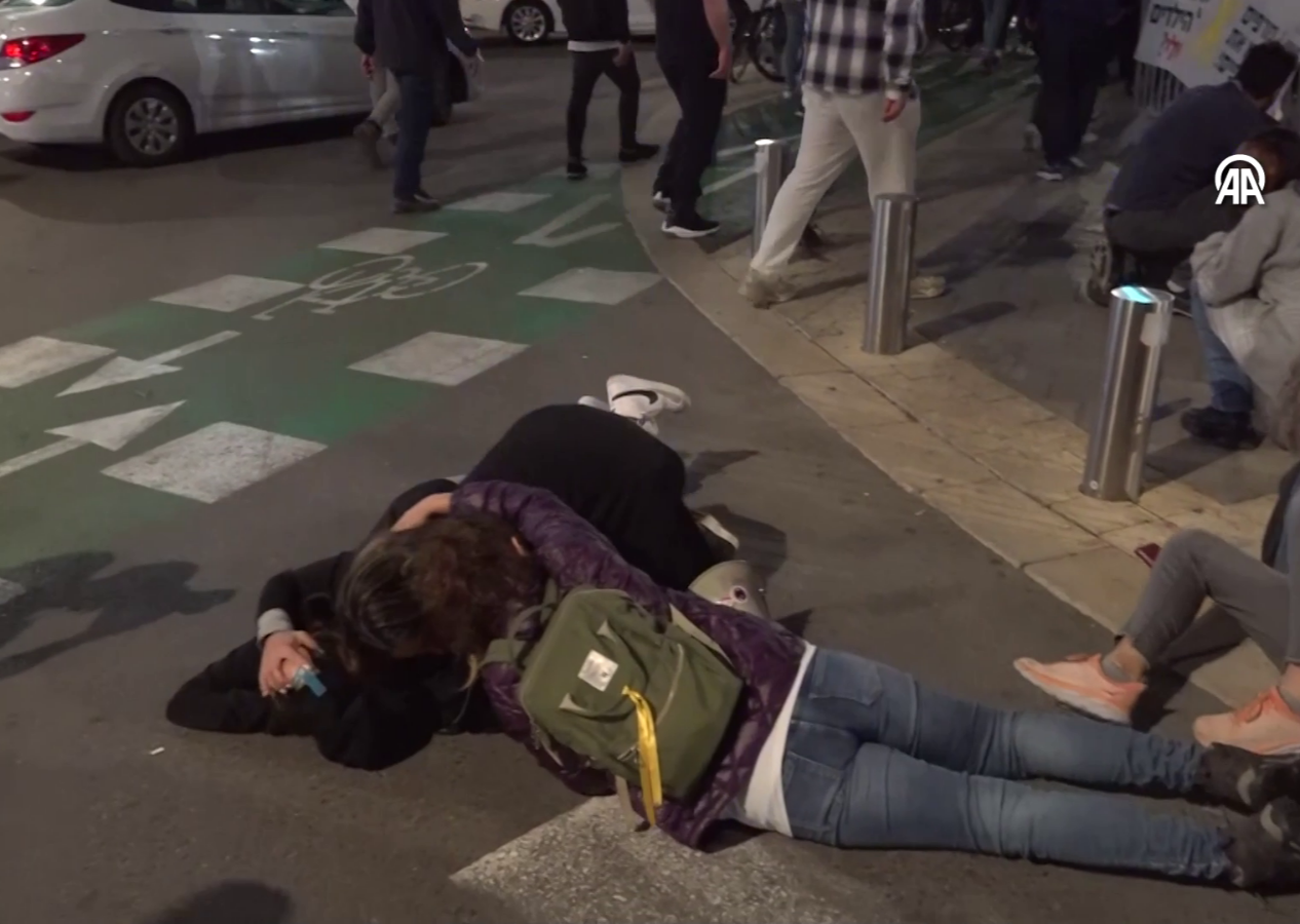 Gazze'den atılan roketler nedeniyle Tel Aviv'de saldırı sirenleri çaldı