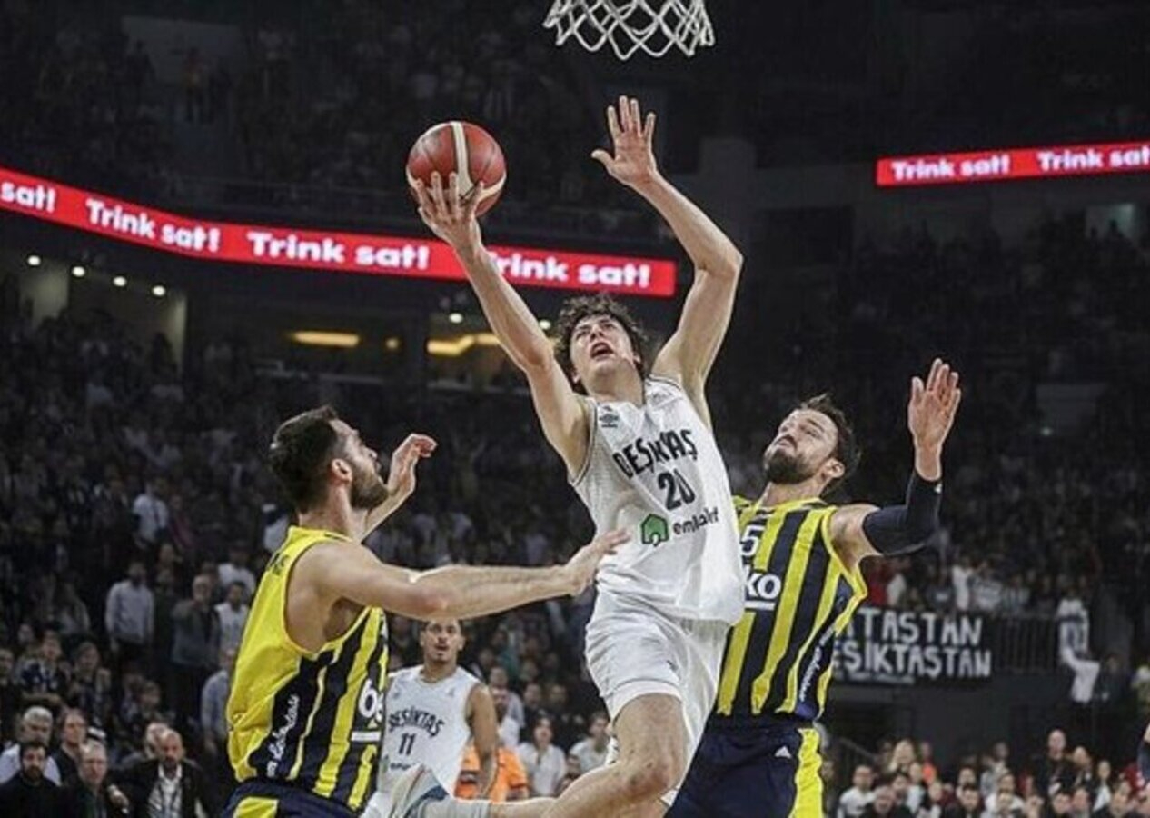 Beşiktaş Emlakjet 68 - 64 Fenerbahçe Beko | Maçın sonucu
